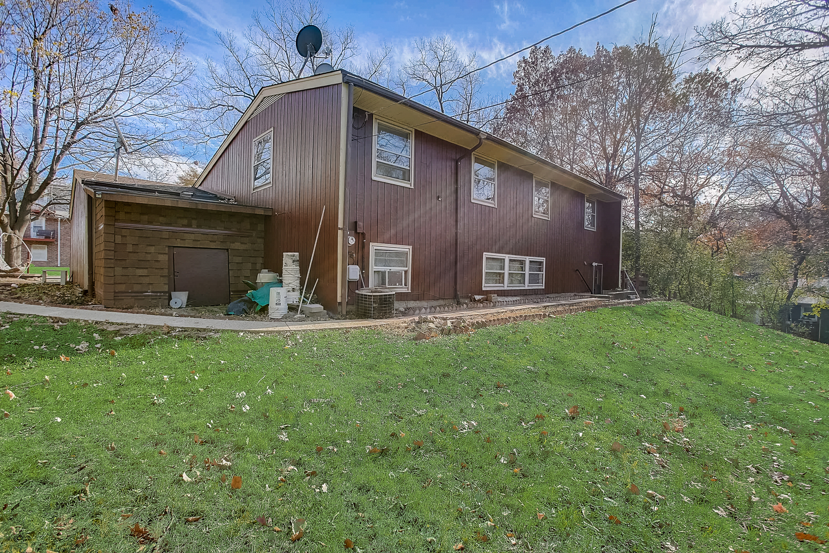 1014 Oak Ridge Road Carpentersville, IL 60110 - Photo 34 of 36 Gallery Image 34