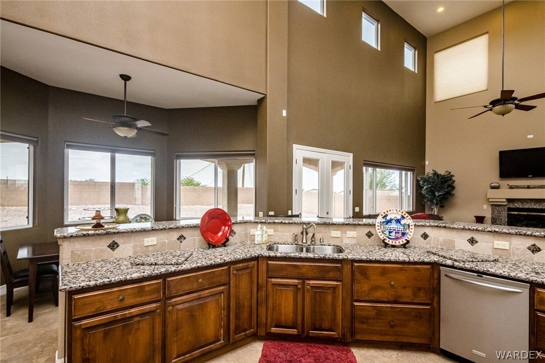 4318 Mercer Road Bullhead City, AZ 86429 - Photo 17 of 50 Gallery Image 17