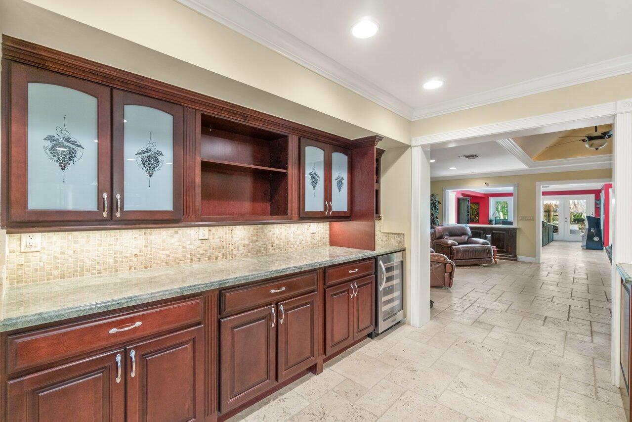 5861 Roebuck Road Jupiter, FL 33458 - Photo 9 of 74 Kitchen