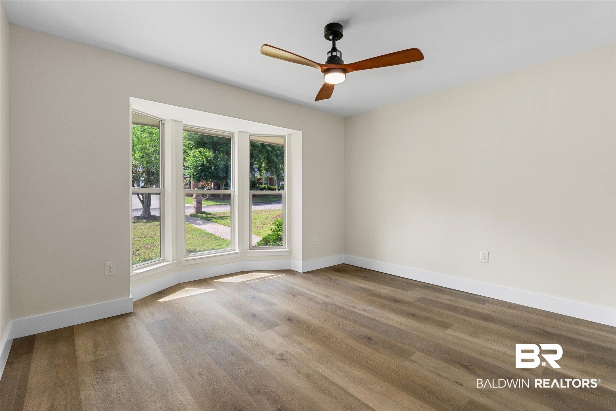 128 Dewitt Circle Daphne, AL 36526 - Photo 17 of 42 Guest Rm 2 with Bay Window