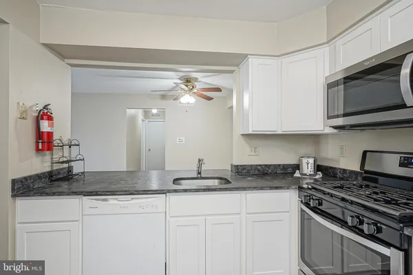 $1,950 | 2107 A Sedgefield Drive, Mount Laurel, NJ 08054