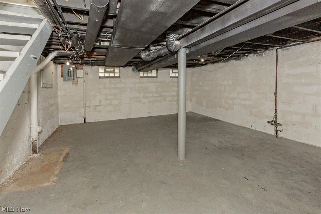 3725 Pennington Road Cleveland, OH 44120 - Photo 27 of 29