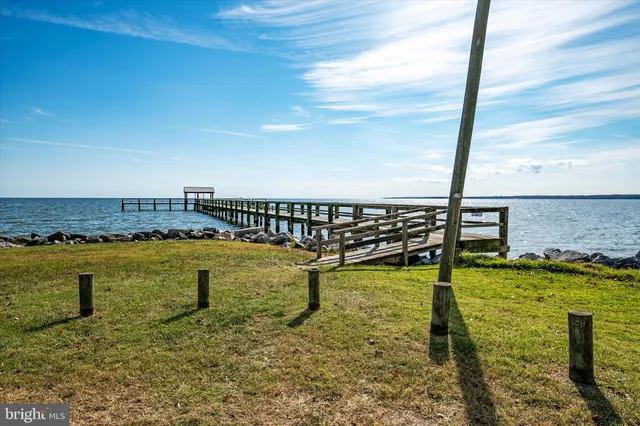 $409,000 | 1215 Garret Avenue, Churchton, MD 20733