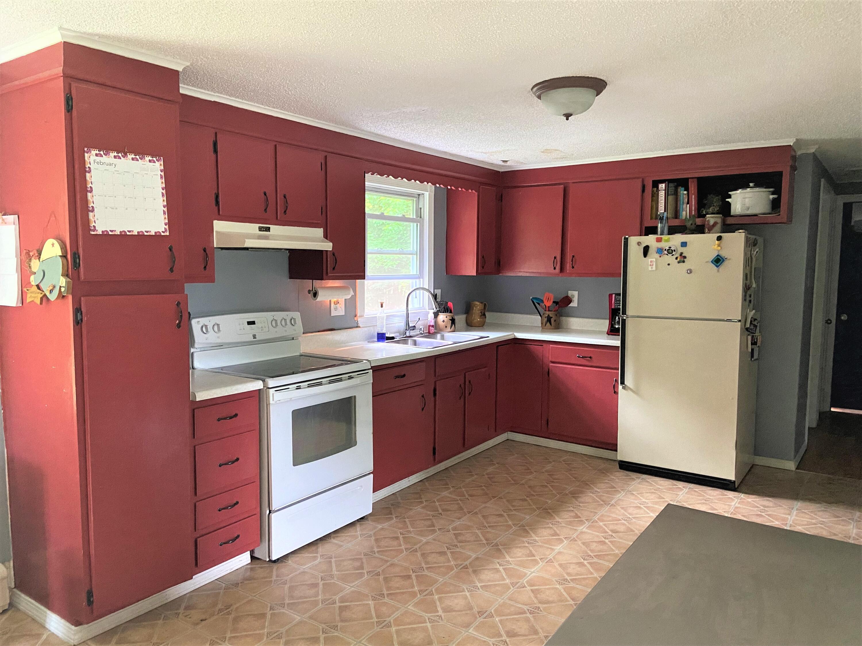 42 Hemlock Ridge Road Augusta, ME 04330 - Photo 5 of 21 05 Kitchen