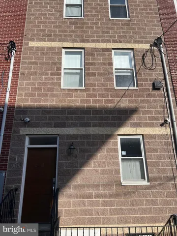 $648,000 | 905 Diamond Street, Philadelphia, PA 19122