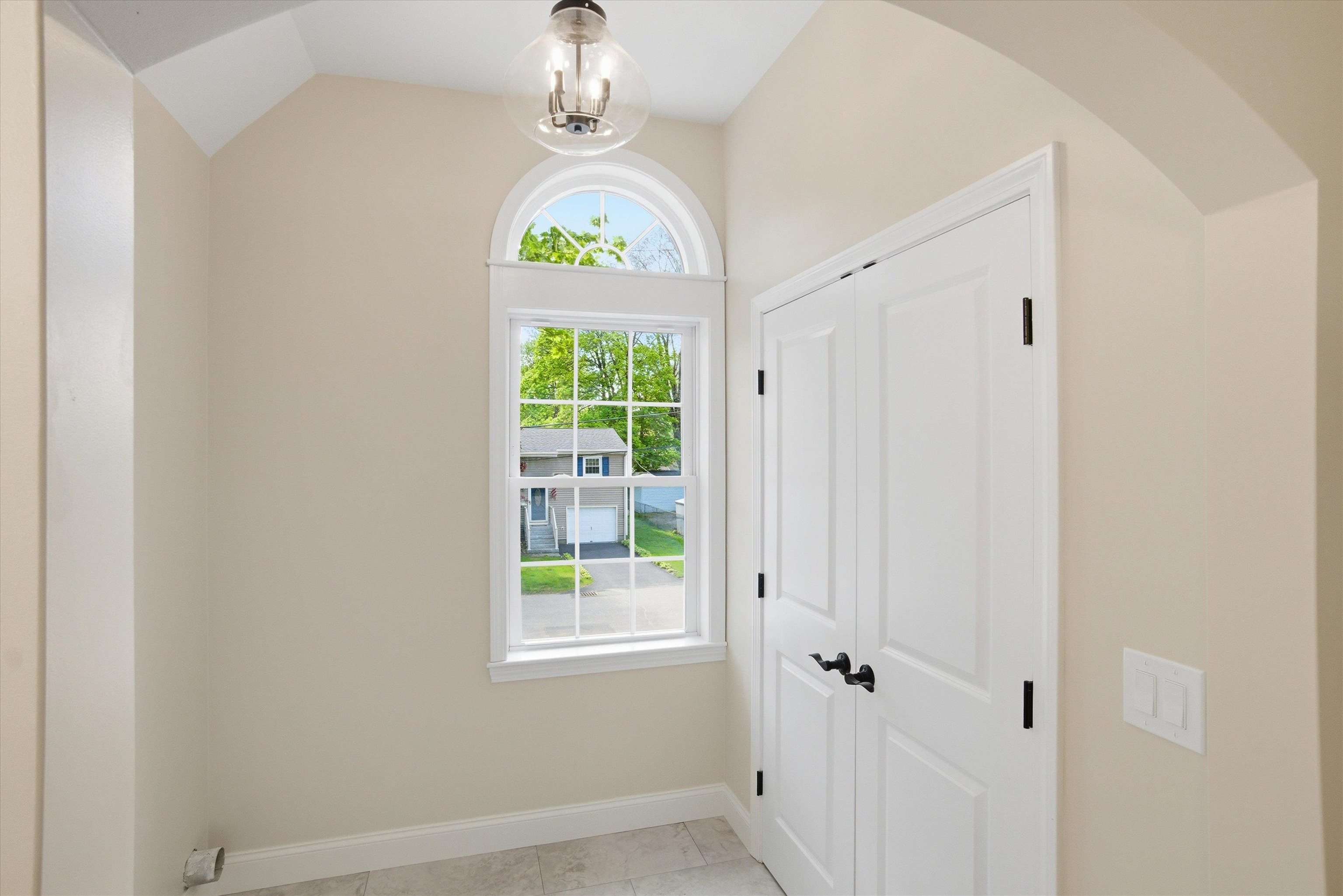 6 Pleasant Street Derry, NH 03038 - Photo 30 of 51
