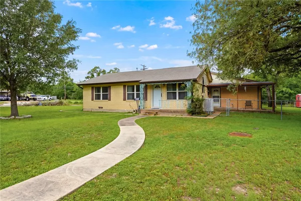 $325,000 | 806 Mary Lake Drive, Bryan, TX 77802