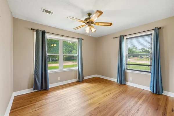 $325,000 | 806 Mary Lake Drive, Bryan, TX 77802