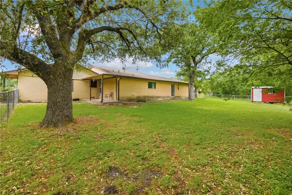 $325,000 | 806 Mary Lake Drive, Bryan, TX 77802