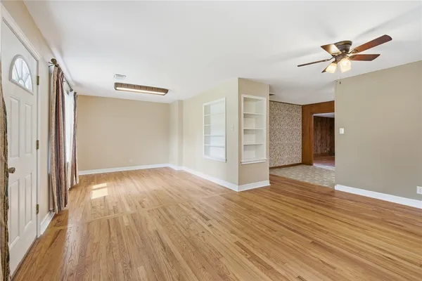 $325,000 | 806 Mary Lake Drive, Bryan, TX 77802