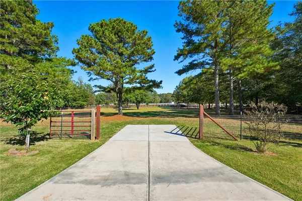 $1,058,000 | 100 Marshas Vineyard, Hampton, GA 30228