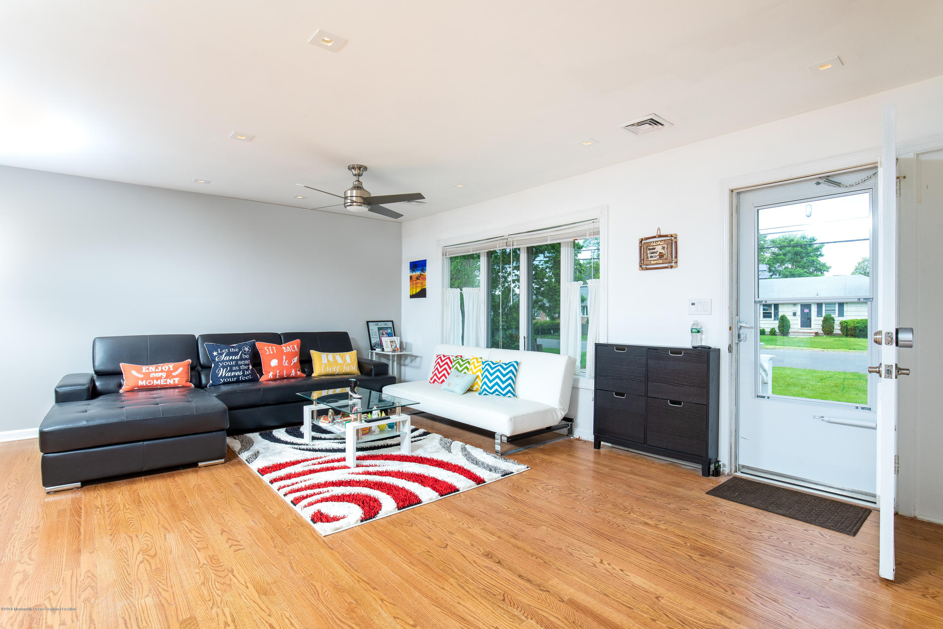 1610 Dorset Dock Road Point Pleasant, NJ 08742 - Photo 2 of 30 Living Room
