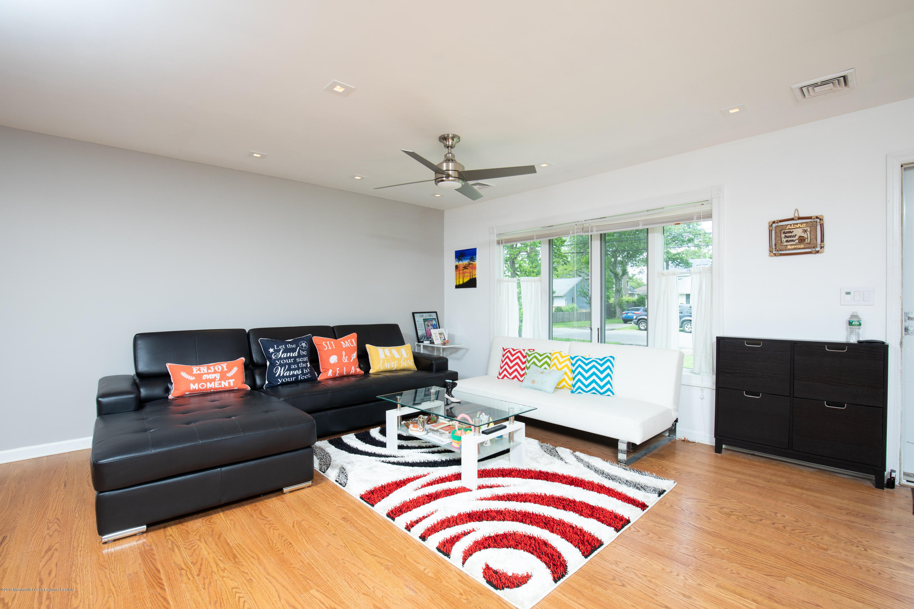 1610 Dorset Dock Road Point Pleasant, NJ 08742 - Photo 3 of 30 Living Room