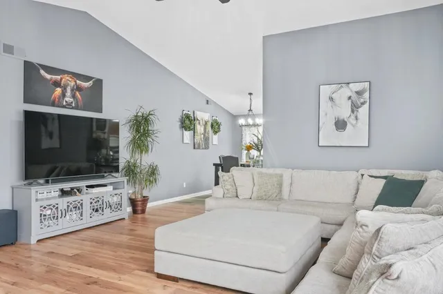 $699,000 | 722 8th Street, Ramona, CA 92065