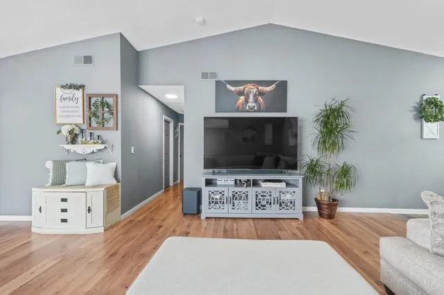 $699,000 | 722 8th Street, Ramona, CA 92065