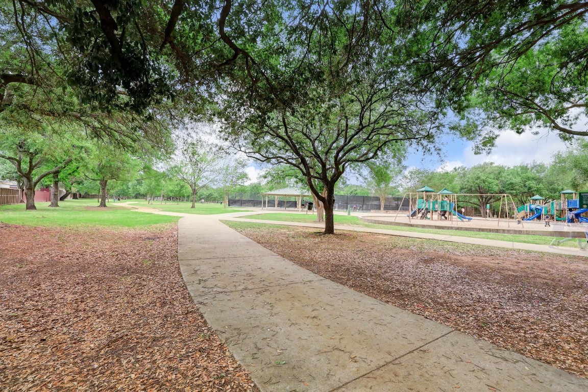7622 Richmond Avenue Houston, TX 77063 - Photo 2 of 9