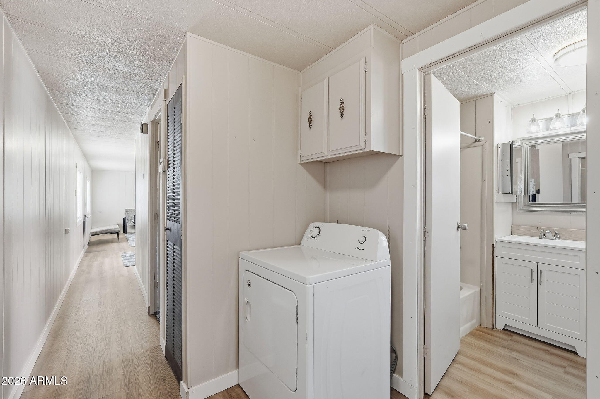 24 West Circle Mountain Road New River, AZ 85087 - Photo 16 of 42 Hall