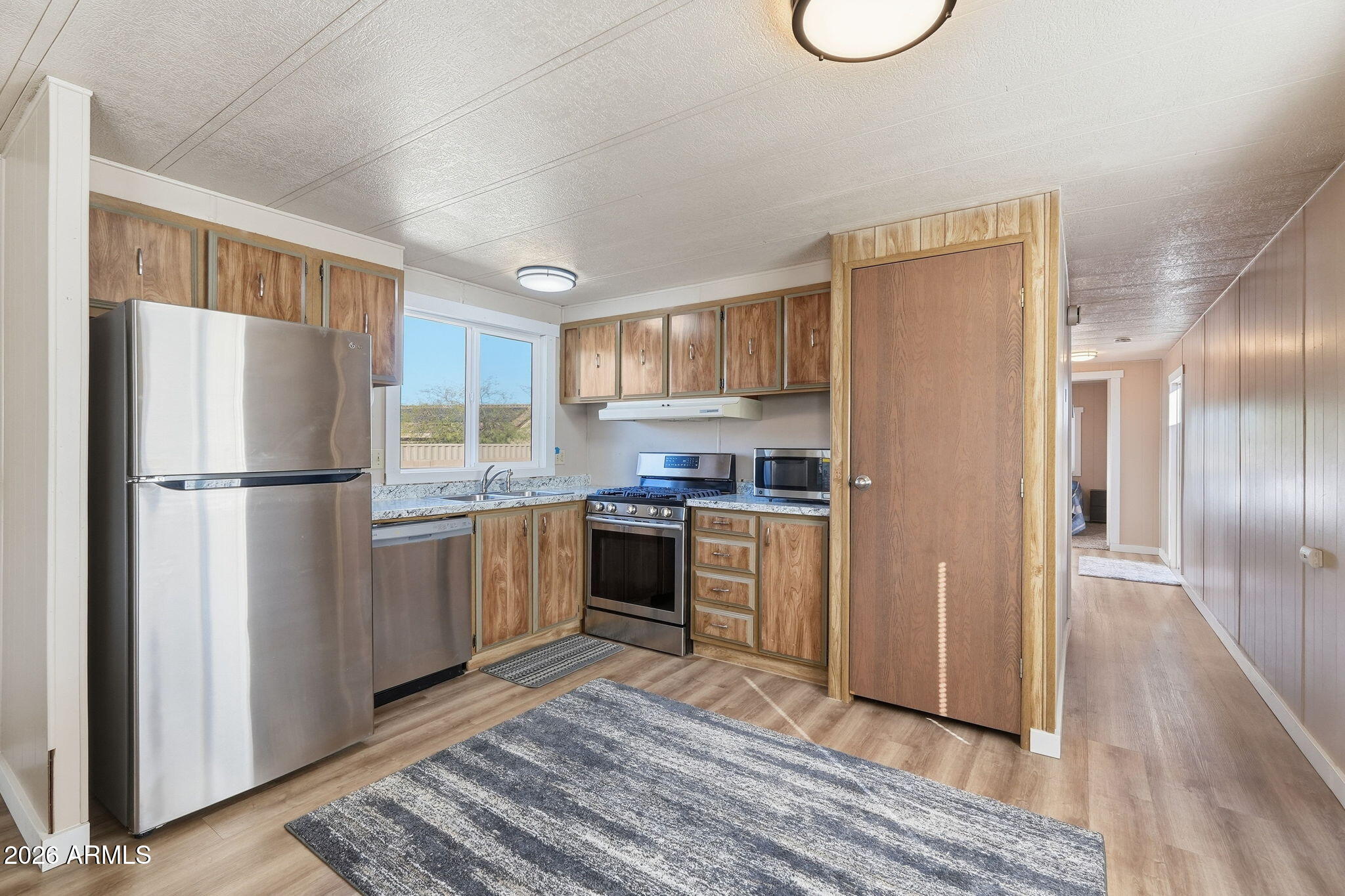 24 West Circle Mountain Road New River, AZ 85087 - Photo 4 of 42 Kitchen