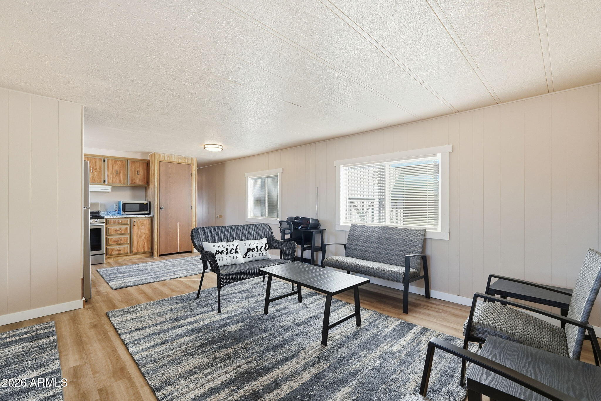 24 West Circle Mountain Road New River, AZ 85087 - Photo 8 of 42 Living Room