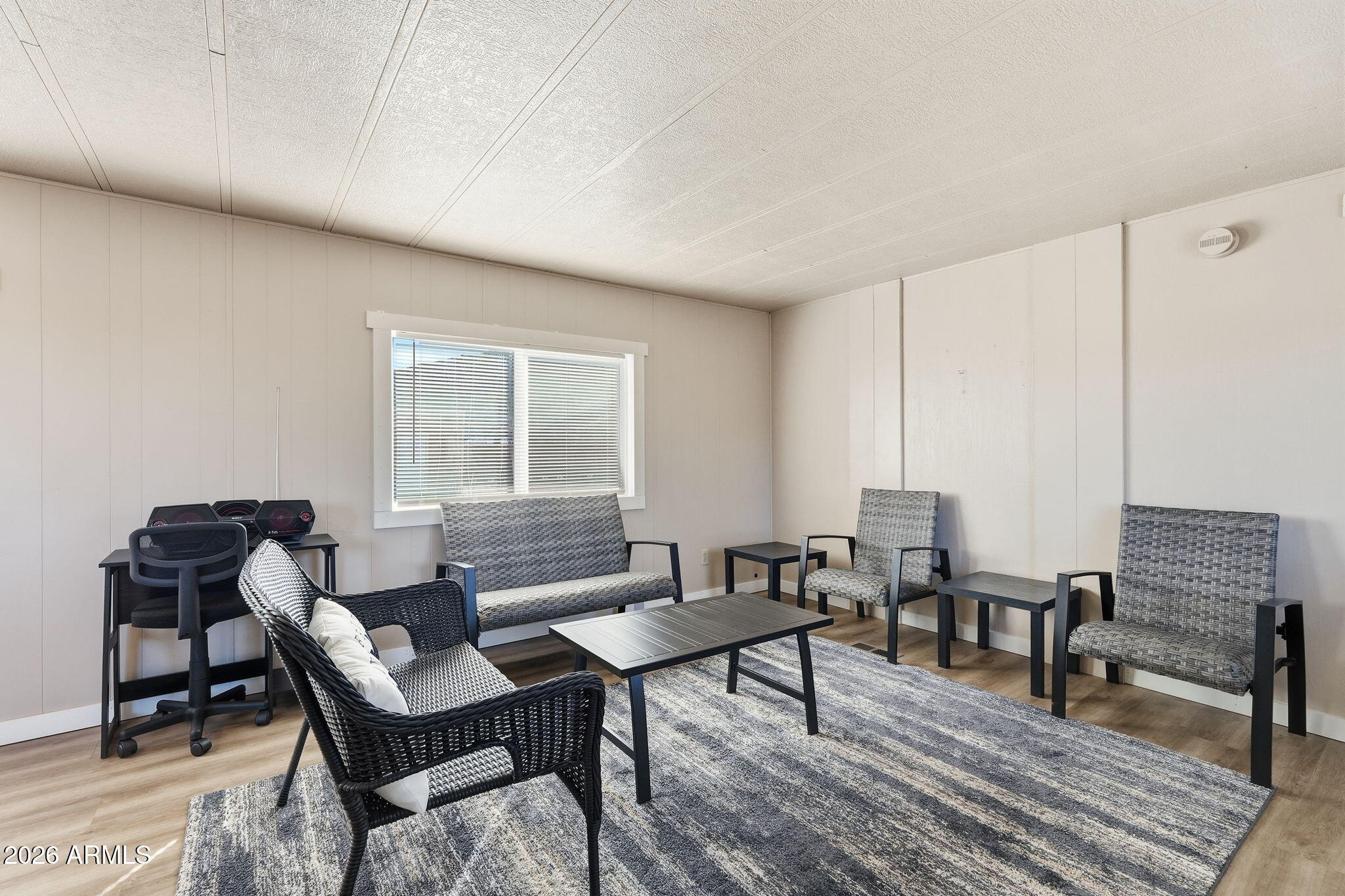 24 West Circle Mountain Road New River, AZ 85087 - Photo 10 of 42 Living Room