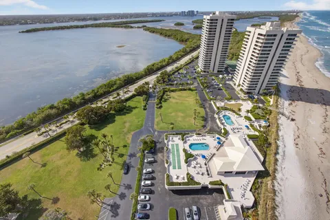 $1,200,000 | 5510 North Ocean Drive, Unit 26C, Singer Island, FL 33404