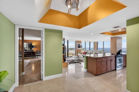 $1,200,000 | 5510 North Ocean Drive, Unit 26C, Singer Island, FL 33404