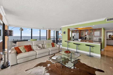 $1,200,000 | 5510 North Ocean Drive, Unit 26C, Singer Island, FL 33404