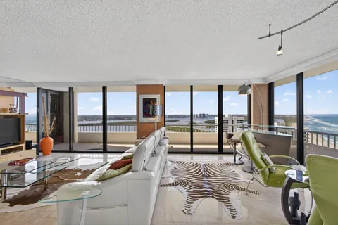 $1,200,000 | 5510 North Ocean Drive, Unit 26C, Singer Island, FL 33404