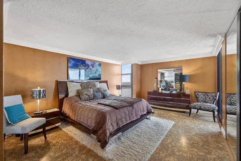 $1,200,000 | 5510 North Ocean Drive, Unit 26C, Singer Island, FL 33404