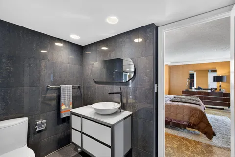 $1,200,000 | 5510 North Ocean Drive, Unit 26C, Singer Island, FL 33404