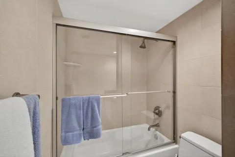 $1,200,000 | 5510 North Ocean Drive, Unit 26C, Singer Island, FL 33404