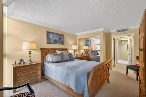 $1,200,000 | 5510 North Ocean Drive, Unit 26C, Singer Island, FL 33404