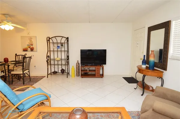 $1,850 | 12760 Indian Rocks Road, Unit 1031, Largo, FL 33774