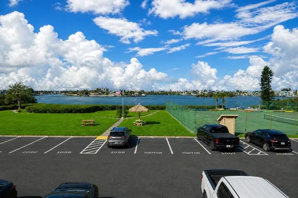 $1,850 | 12760 Indian Rocks Road, Unit 1031, Largo, FL 33774