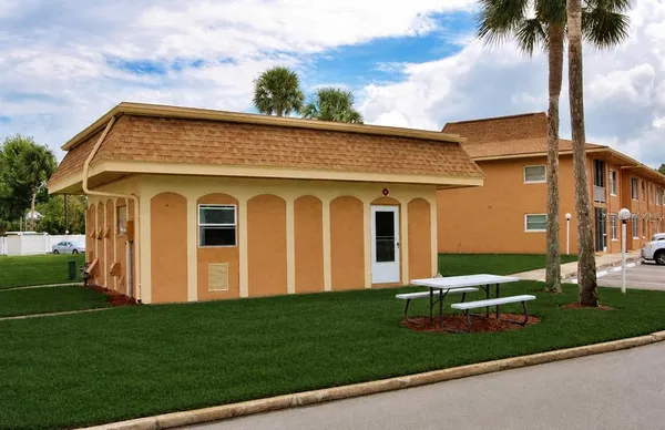 $1,850 | 12760 Indian Rocks Road, Unit 1031, Largo, FL 33774