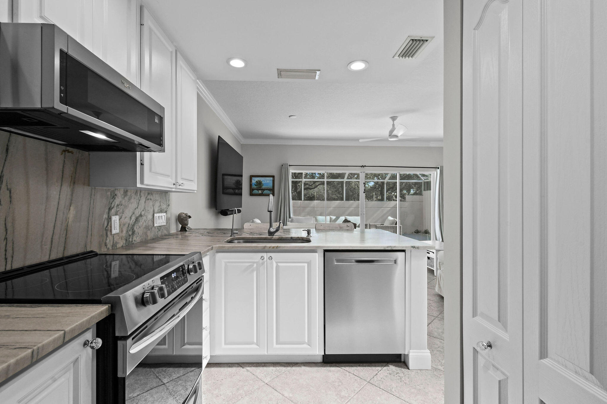 59 Live Oak Circle Tequesta, FL 33469 - Photo 13 of 35 59LiveOakCircle(26)Kitchen 3