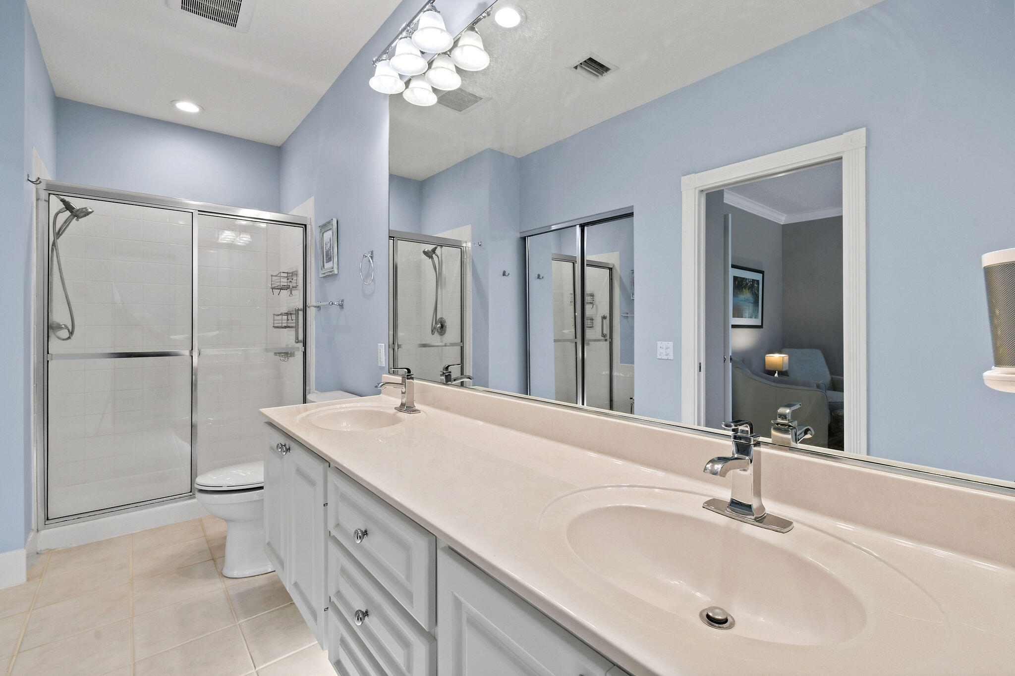 59 Live Oak Circle Tequesta, FL 33469 - Photo 20 of 35 59LiveOakCircle(39)Master bath 2