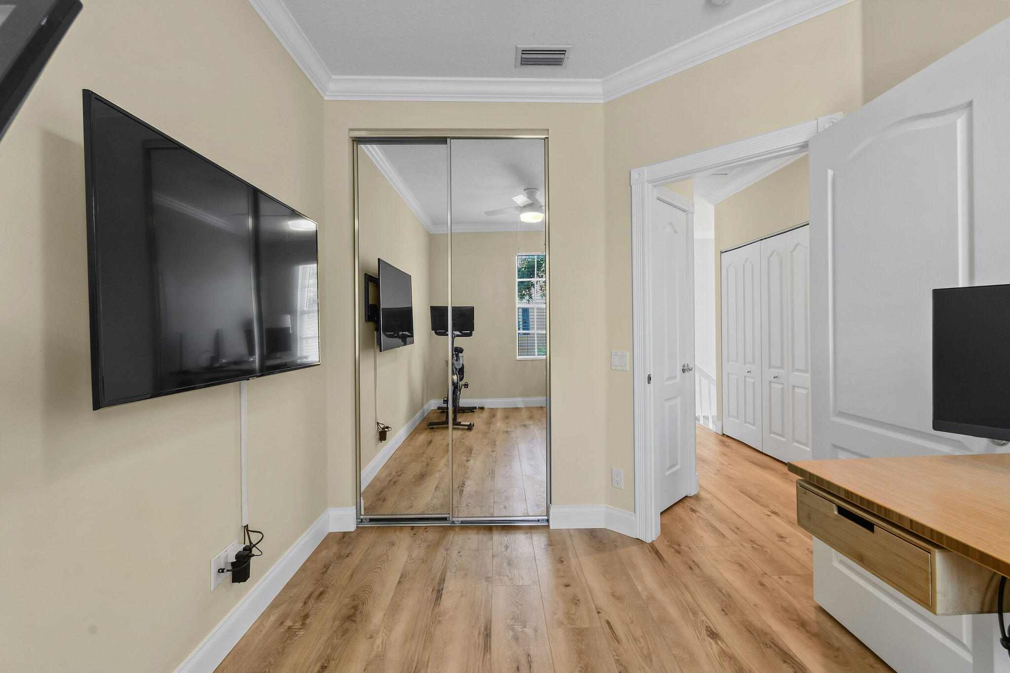 59 Live Oak Circle Tequesta, FL 33469 - Photo 27 of 35 59LiveOakCircle(53)3rd bedroom