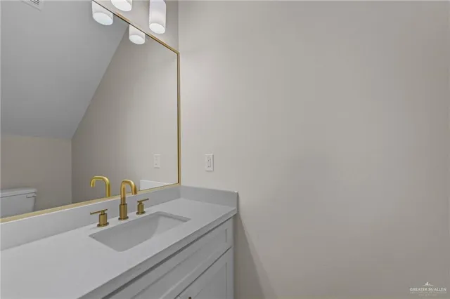 $325,000 | 820 South Bicentennial Boulevard, McAllen, TX 78501