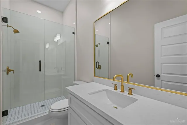 $325,000 | 820 South Bicentennial Boulevard, McAllen, TX 78501