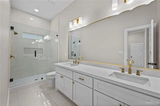 $325,000 | 820 South Bicentennial Boulevard, McAllen, TX 78501