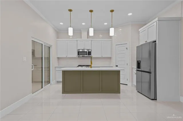 $325,000 | 820 South Bicentennial Boulevard, McAllen, TX 78501