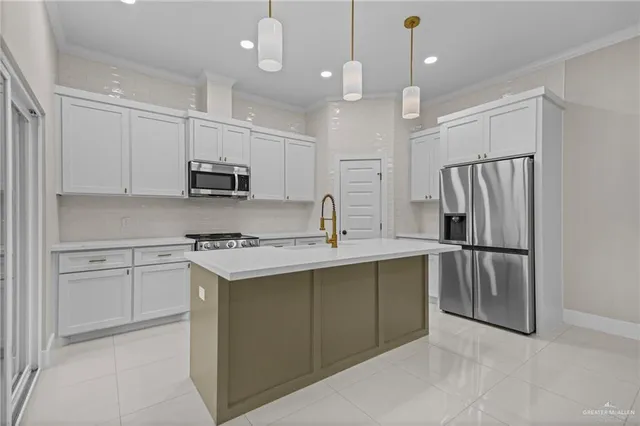 $325,000 | 820 South Bicentennial Boulevard, McAllen, TX 78501