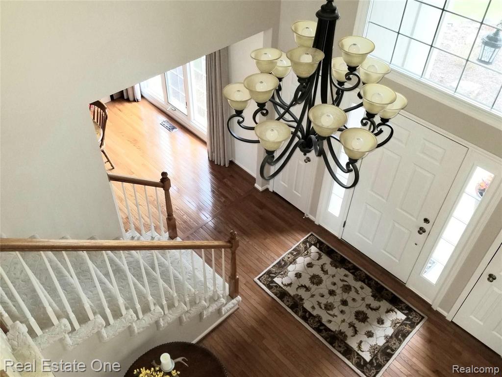 2487 Ashford Rochester Hills, MI 48306 - Photo 2 of 30