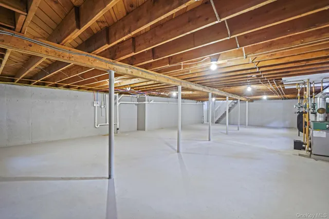 $889,999 | 780 Westview Drive, Mattituck, NY 11952