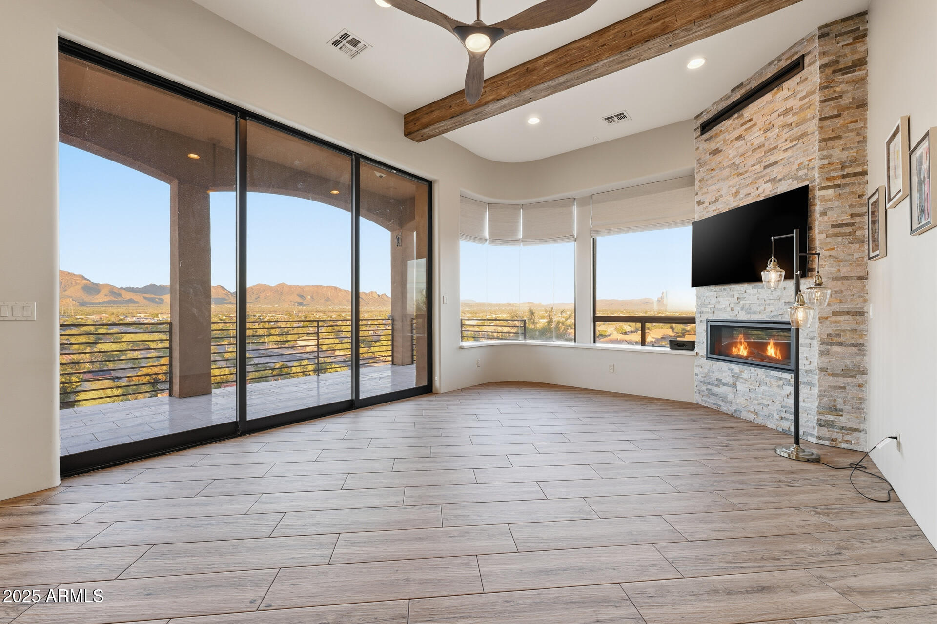 634 North Signal Butte Road Mesa, AZ 85207 - Photo 12 of 71 007-living-room