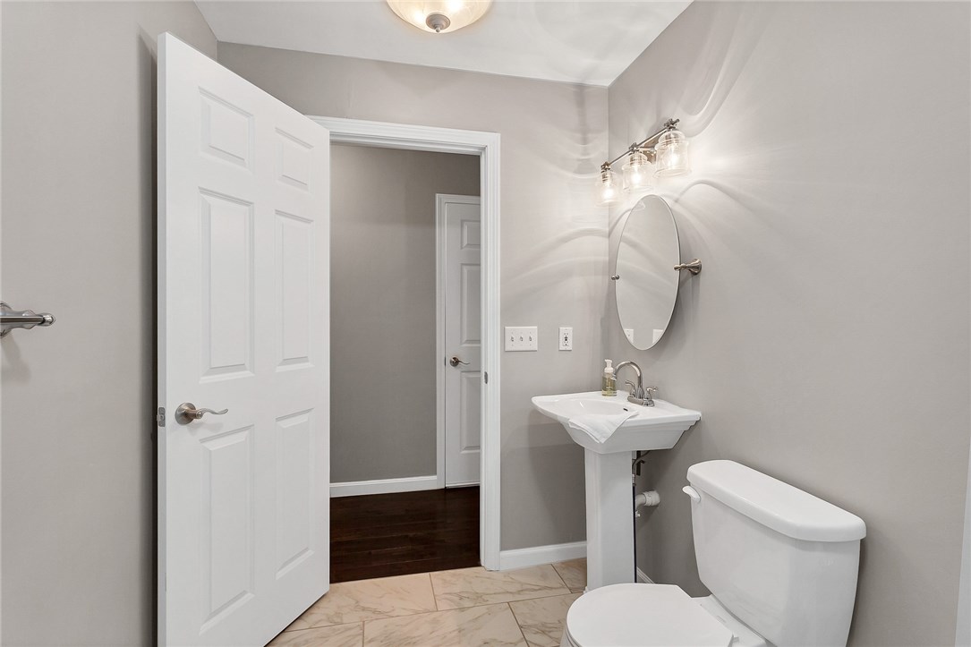 220 Greenville Road North Smithfield, RI 02896 - Photo 13 of 26
