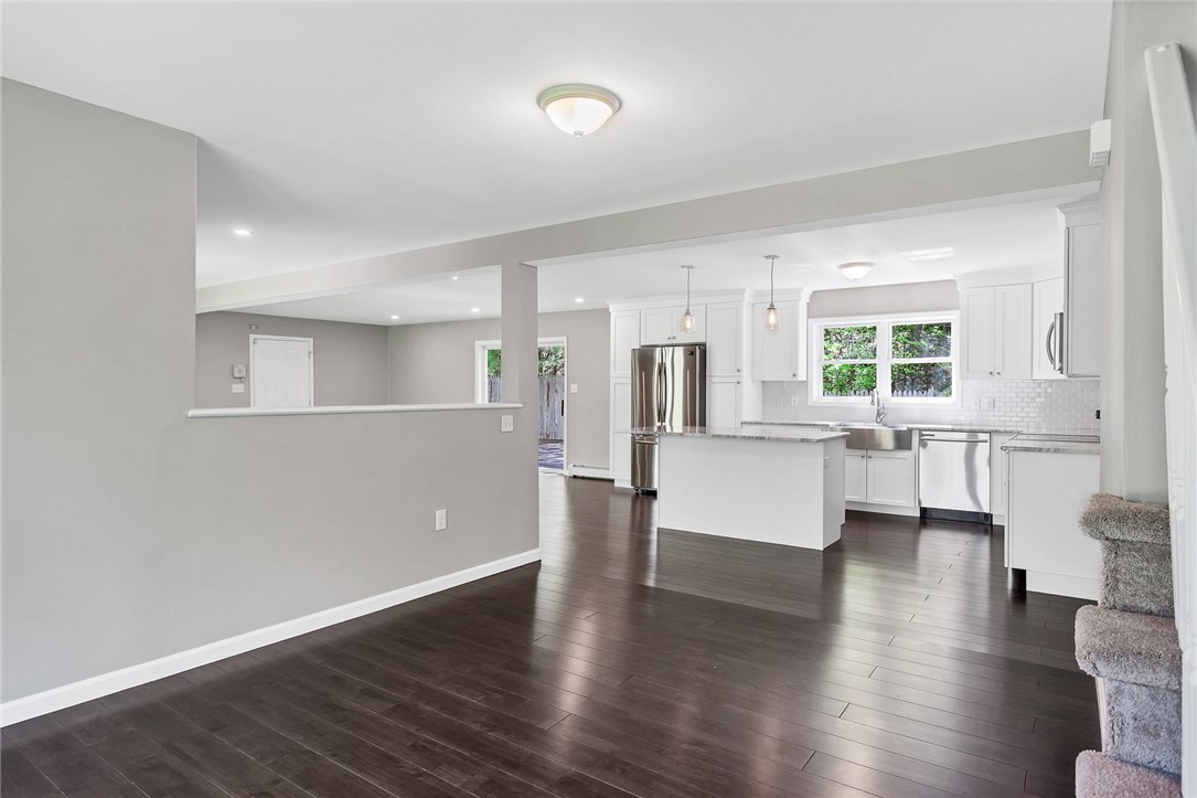 220 Greenville Road North Smithfield, RI 02896 - Photo 7 of 26
