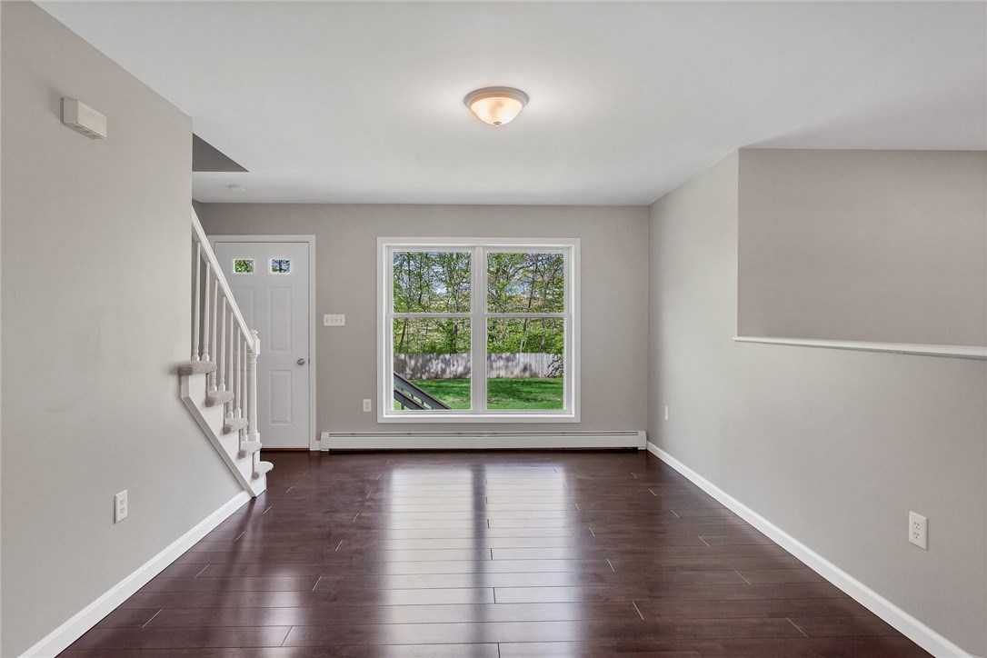 220 Greenville Road North Smithfield, RI 02896 - Photo 8 of 26