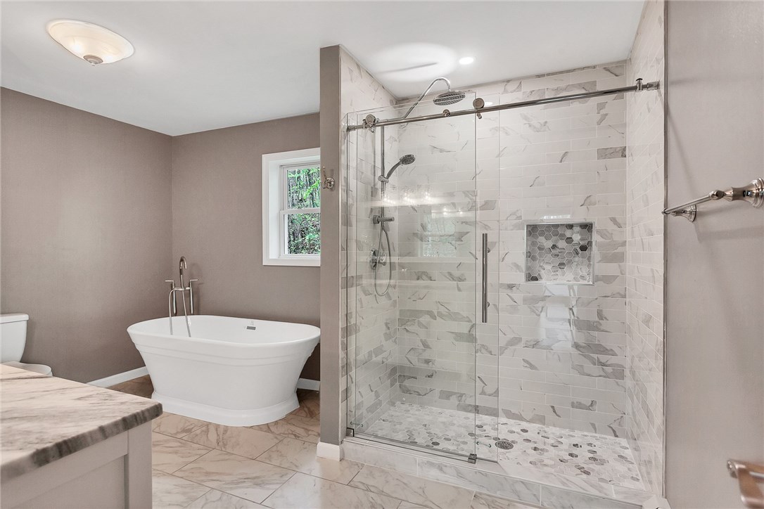 220 Greenville Road North Smithfield, RI 02896 - Photo 9 of 26